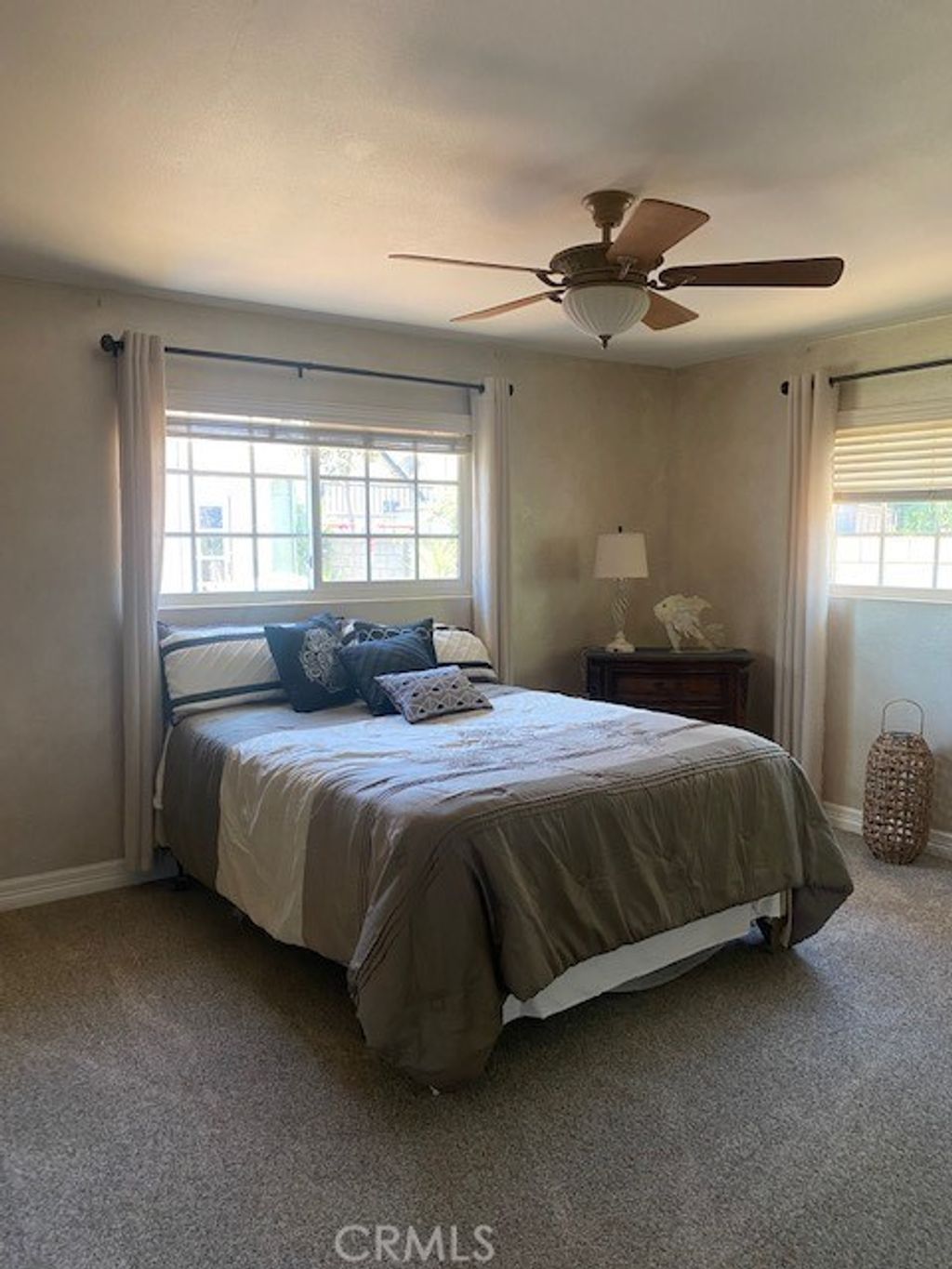 listing image 130729106026353779614