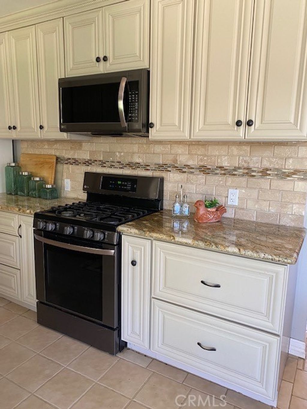 listing image 130726586158381813333