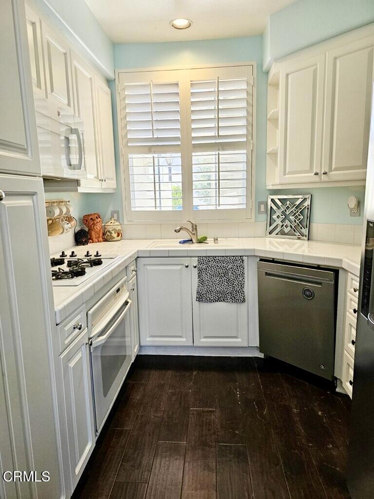 Los Arboles - 456901 - Residential Lease