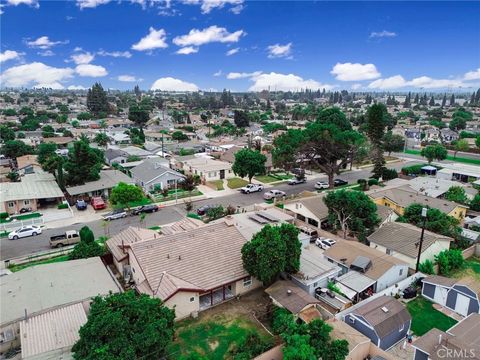 A home in Paramount