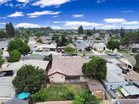 A home in Paramount