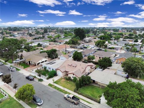 A home in Paramount