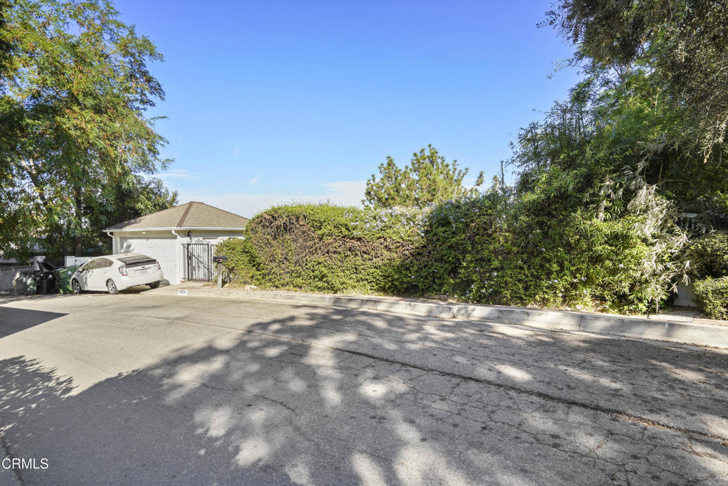 3724 Berry Drive