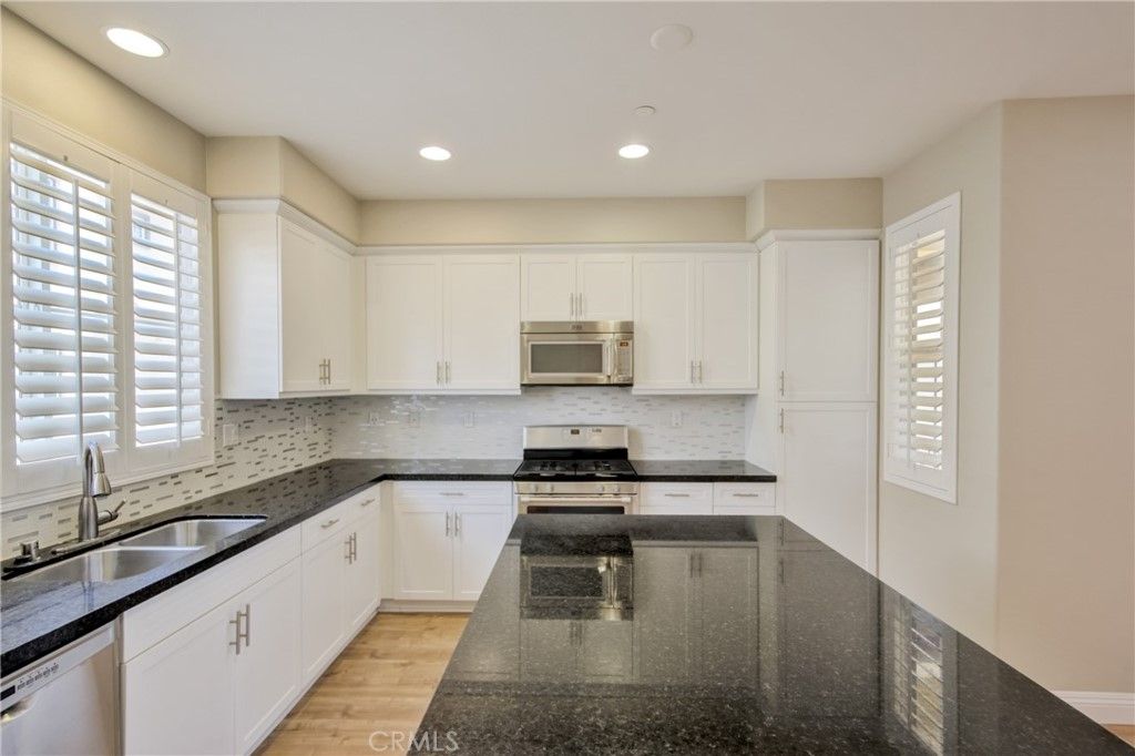 listing image 130724935239231219208