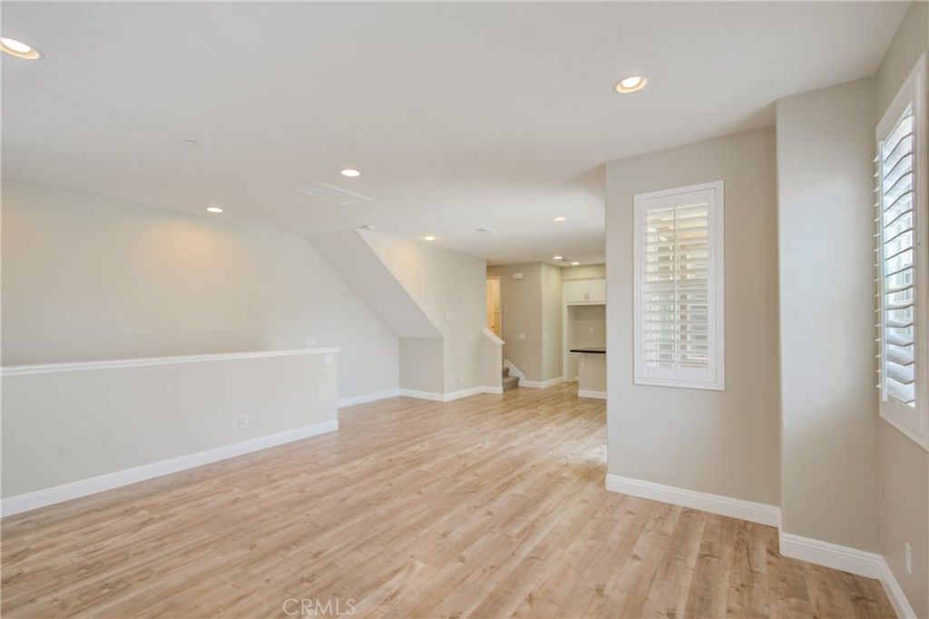 listing image 130726704179310082640