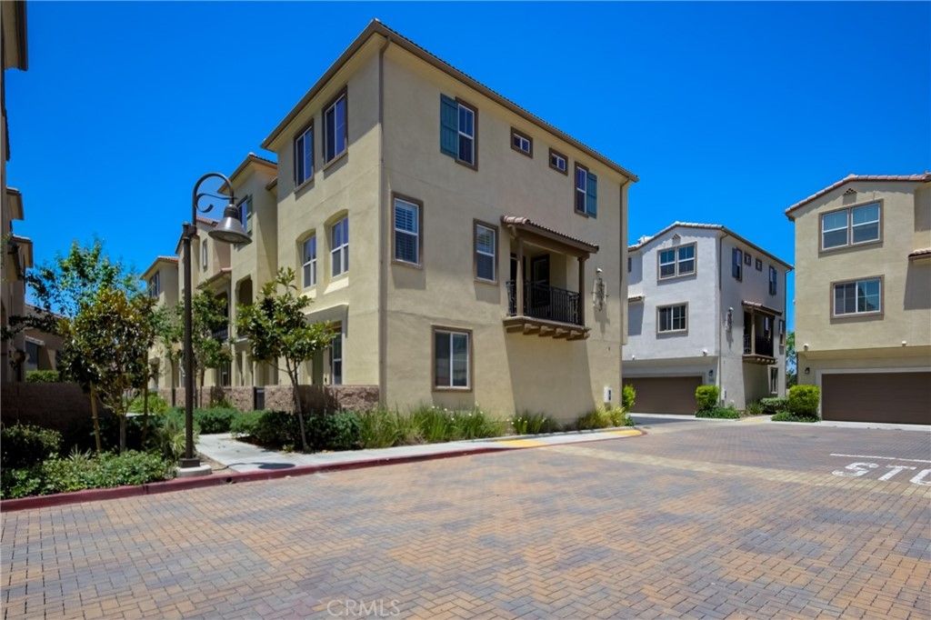 listing image 130726829184596078856