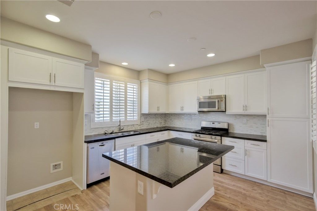 listing image 130726569592029209121