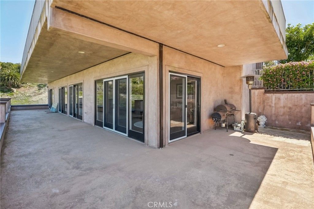 listing image 50