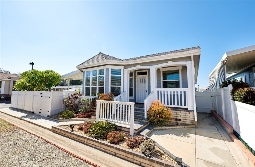 1245 W Cienega Ave 234