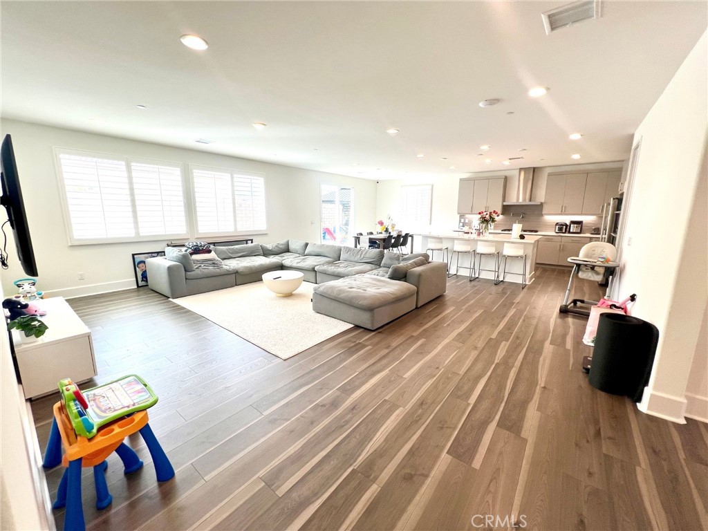 30339 Roebuck Court
