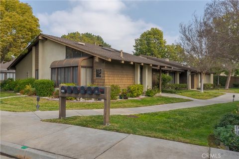 A home in La Mirada