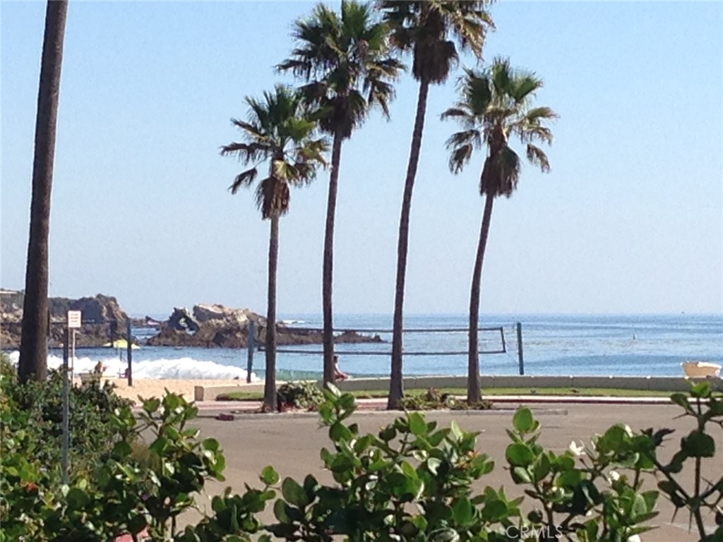 Corona del Mar South of PCH (CDMS) - Residential Income