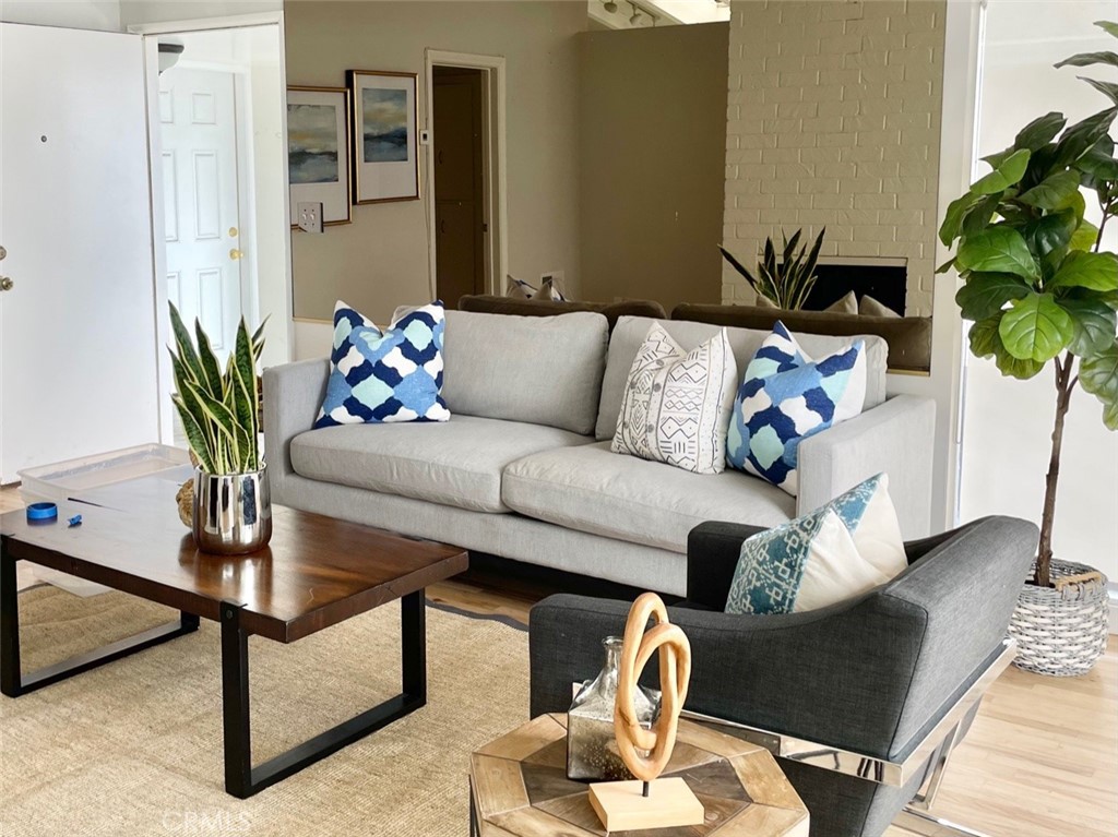 Corona del Mar South of PCH (CDMS) - Residential Income