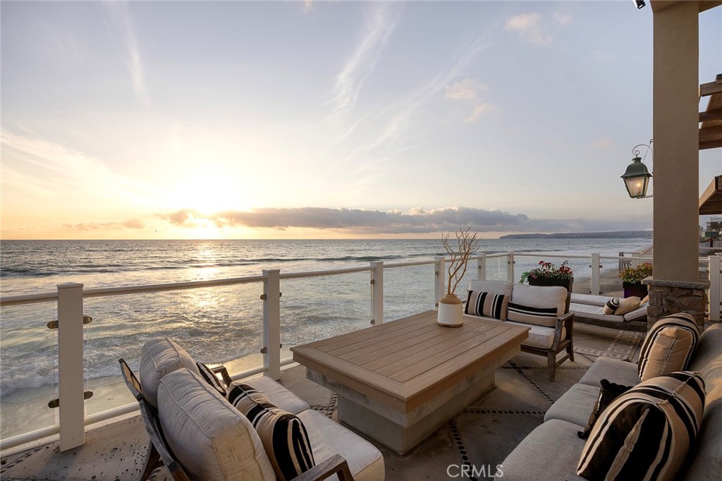 Beach Road Custom (BR) - Residential