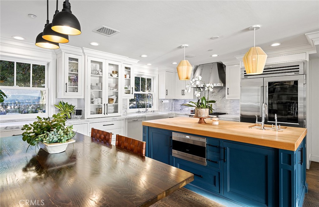 Beach Road Custom (BR) - Residential