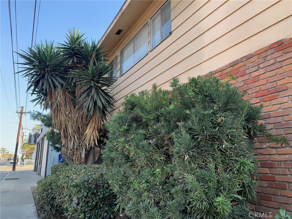 1280 E 4th Street 10