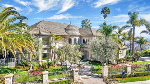 27662 Deputy Circle Laguna Hills CA 92653