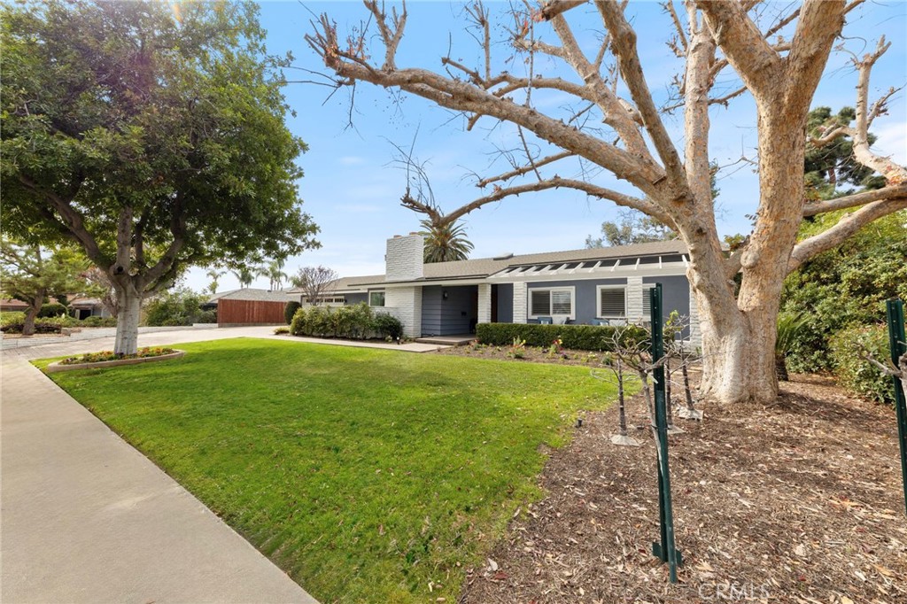 2141 N Villa Maria Road