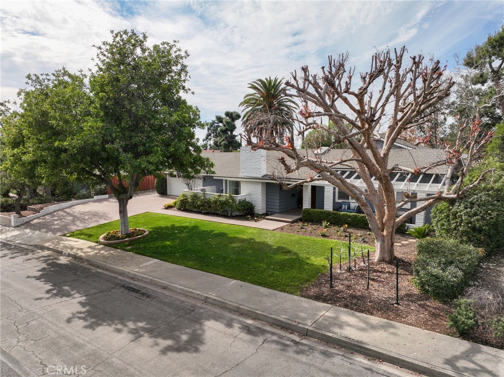2141 N Villa Maria Road