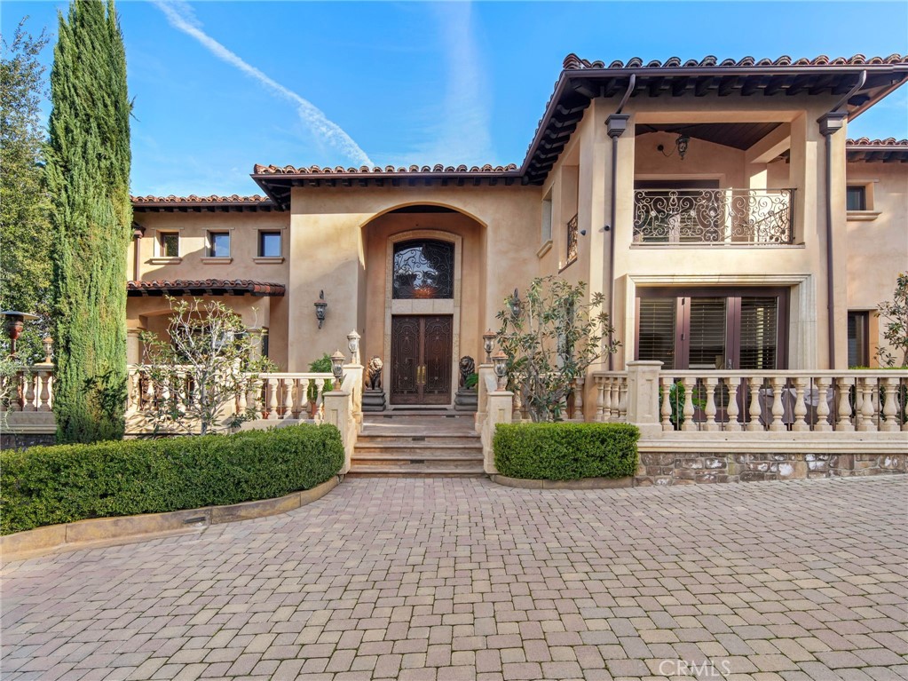 Properties 4 3930 Royal Oak Place