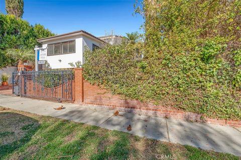 A home in Toluca Lake