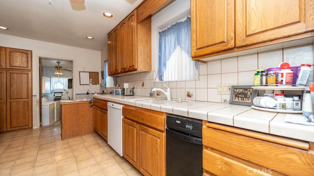 listing image 130725022871392590074