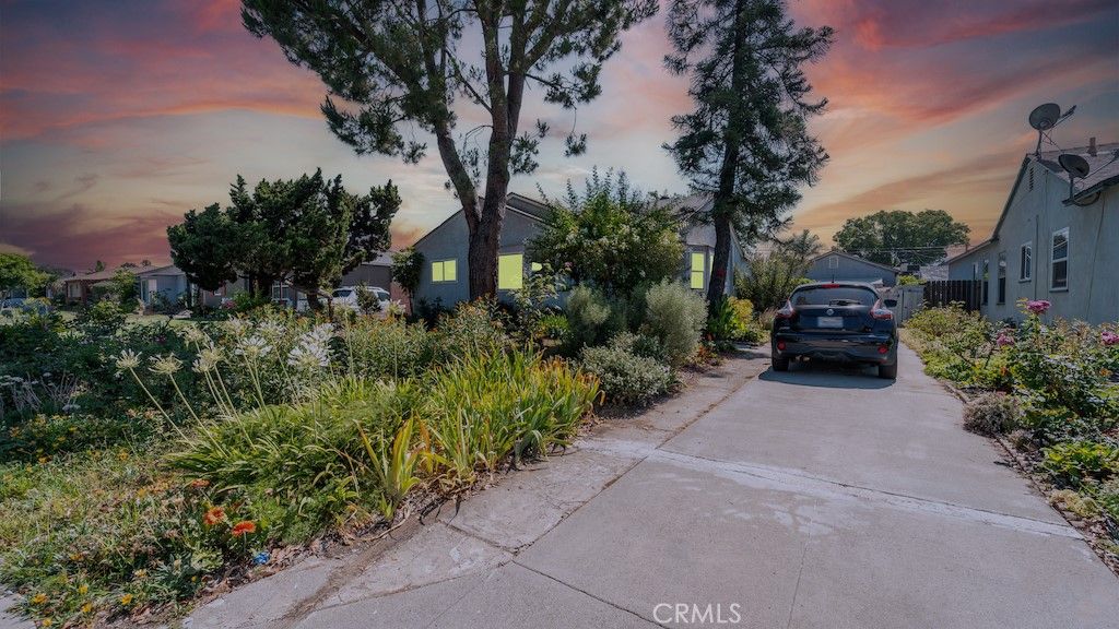 listing image 130724600116132757722