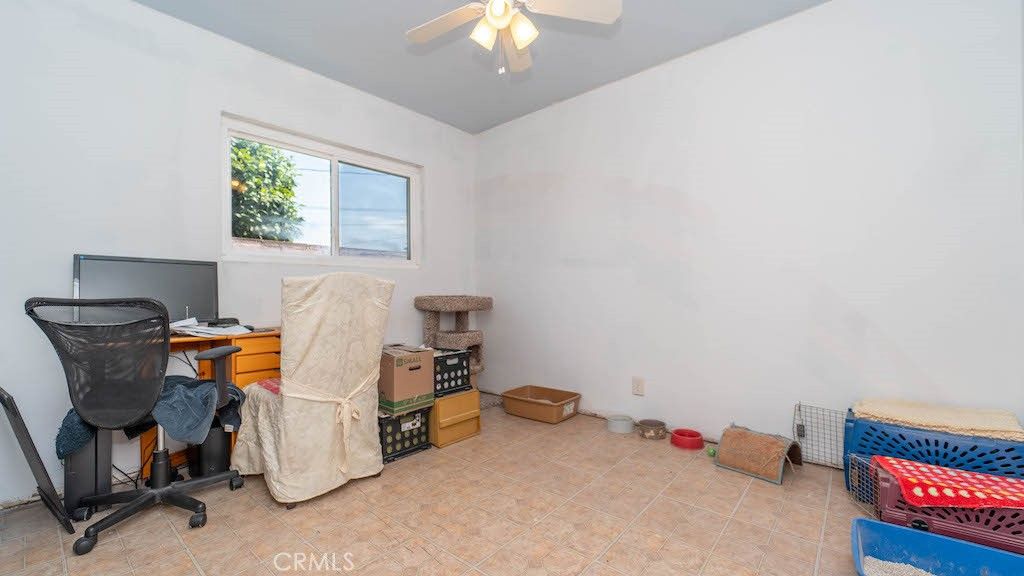 listing image 130726451899867168627