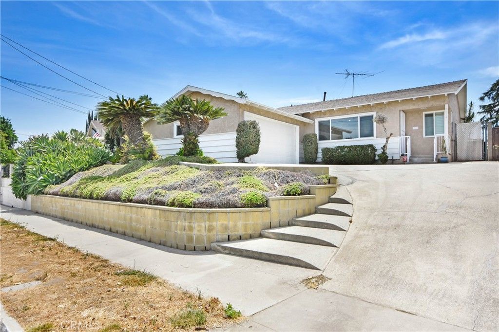 listing image 130721261760579109353