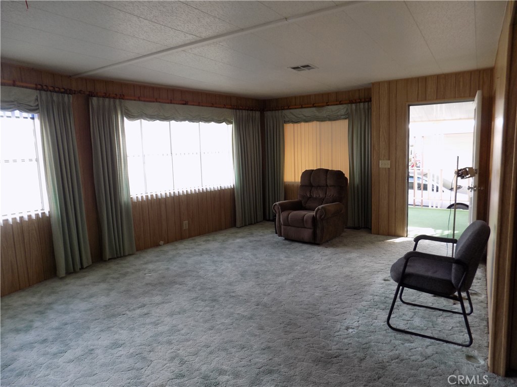 14000 El Evado Road 33