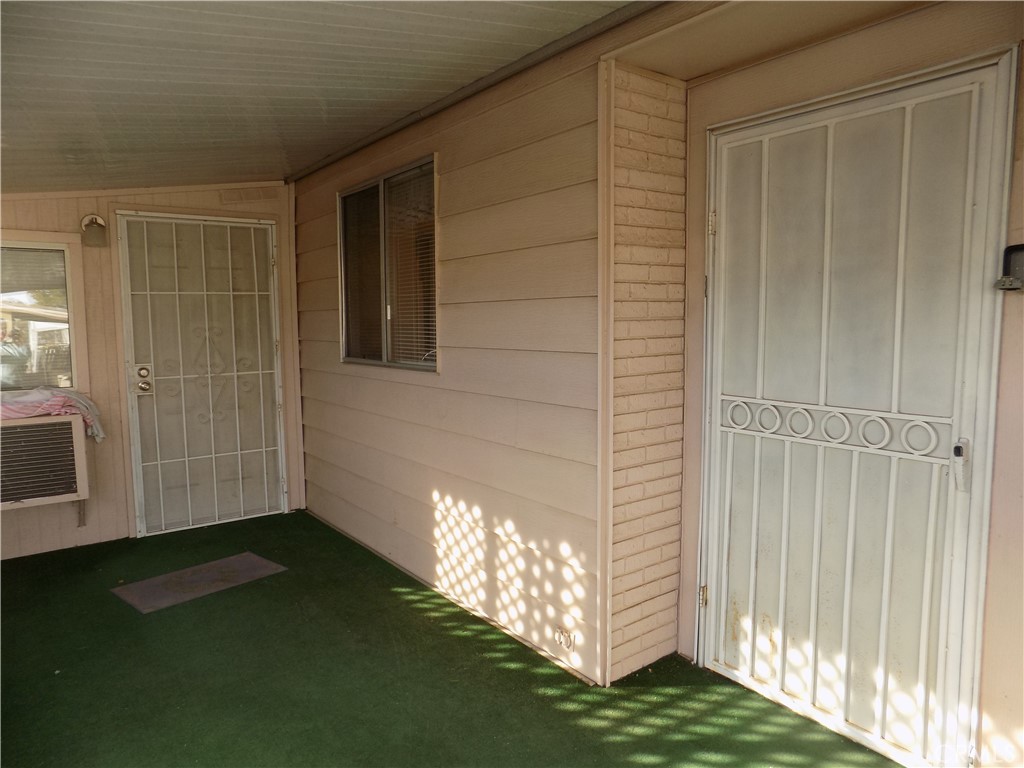 14000 El Evado Road 33