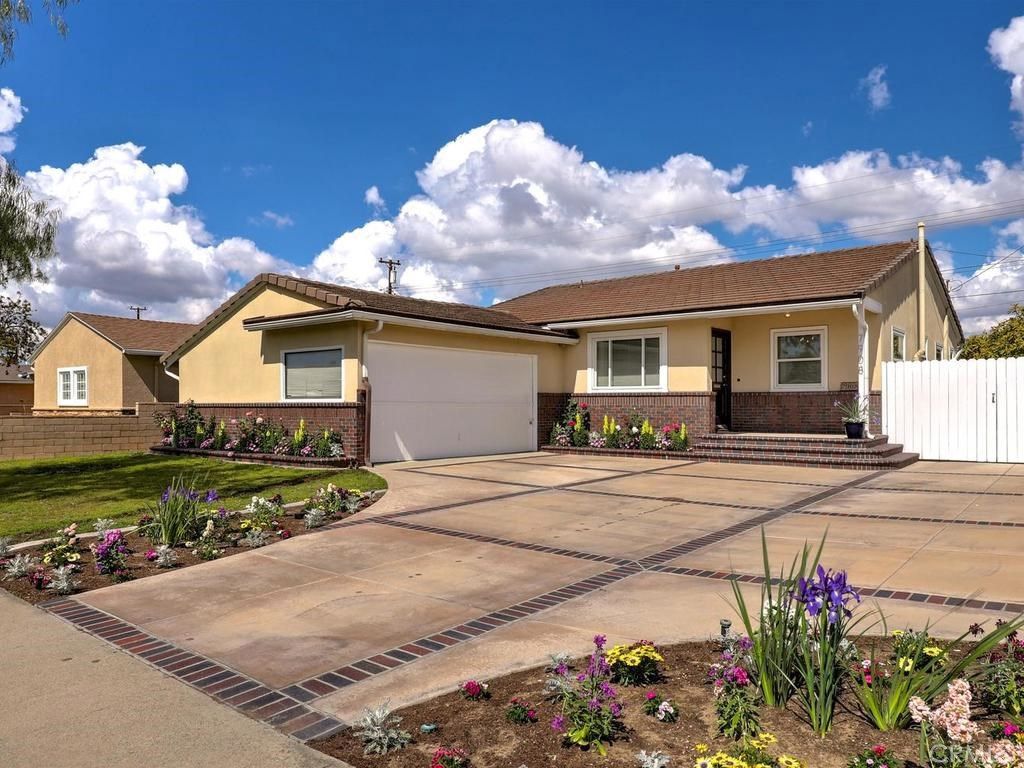 listing image 130728597041897859326