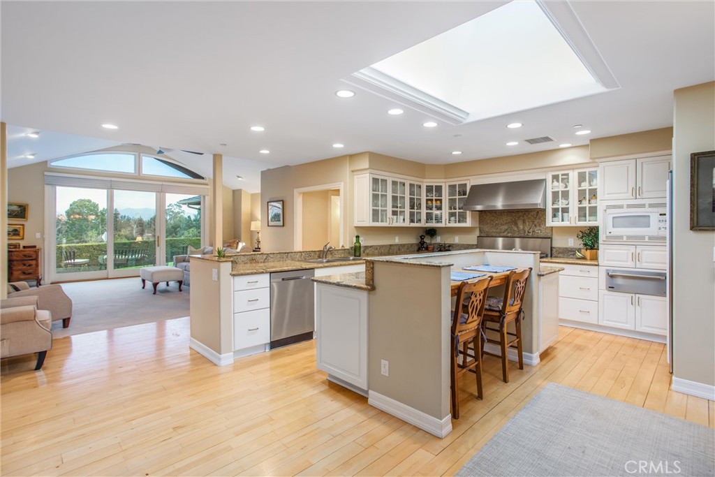 445 W Sunset Drive
