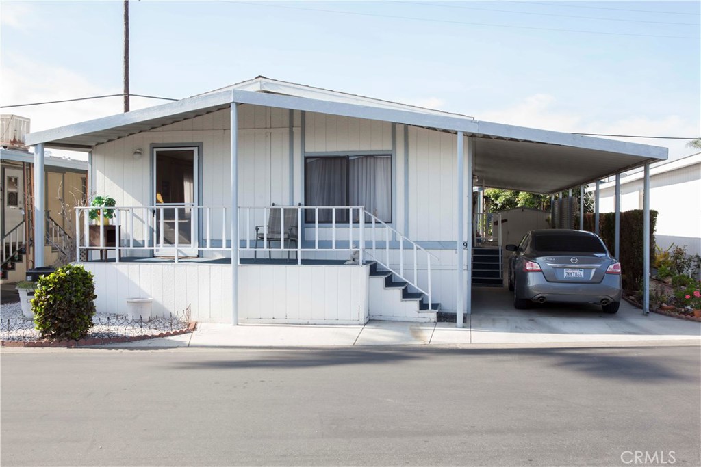 Beautiful 1987 Golden West Home, Model SC525A2
As-is Sale, furnitures can be negotiate.
2 Bedrooms , 2 Bathrooms + an office.
24' x 52' (Approx. 1248 Sq.Ft.),
Master Walk-In Closet,
Appliances Included, A/C, Washer/dryer included,
Large Living and Dining Area combo, with ceiling fan + lights
Carpet flooring through-out the home except kitchen + utility area ( Linoleum ), very well kept.
Laminate counter tops in kitchen
Correon counter tops in both baths
Large front porch
Large utility room
Shingled roof, fairly new.
3-Car parking Area,
1 Storage Shed,
Great Family Community
Pet friendly
Evaporate cooler.
Appliances are included.
Seller is very motivated