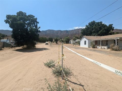 A home in Lake Elsinore