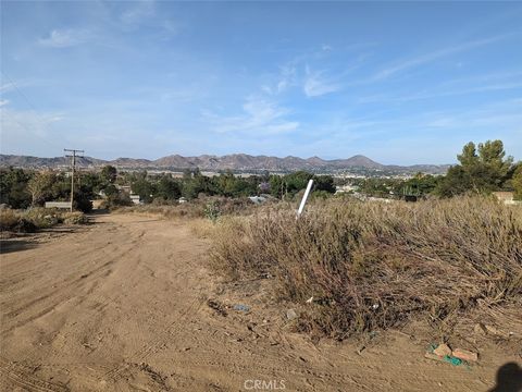 A home in Lake Elsinore