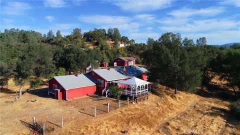 A home in Mariposa