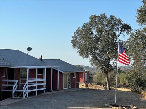 A home in Mariposa