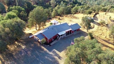 A home in Mariposa