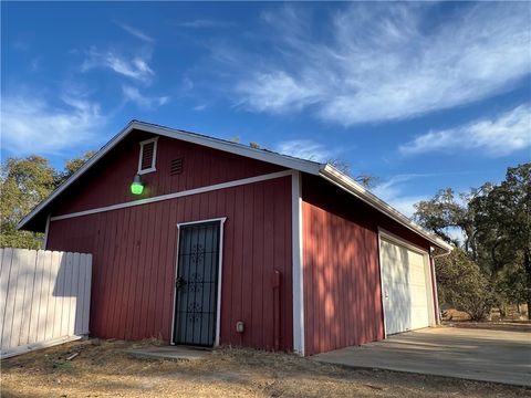 A home in Mariposa