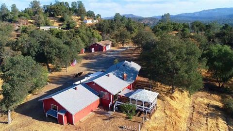 A home in Mariposa