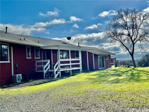 A home in Mariposa