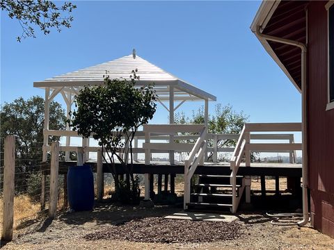 A home in Mariposa