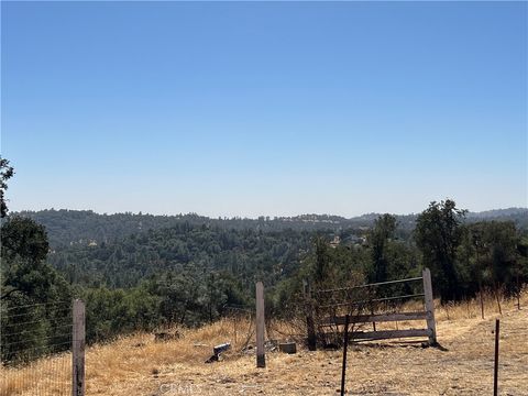 A home in Mariposa