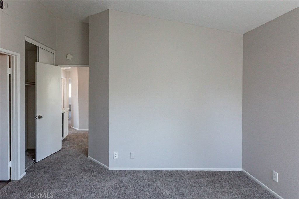 listing image 130724668803462077476
