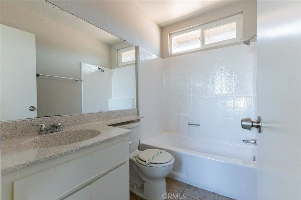 listing image 130728278219486543962