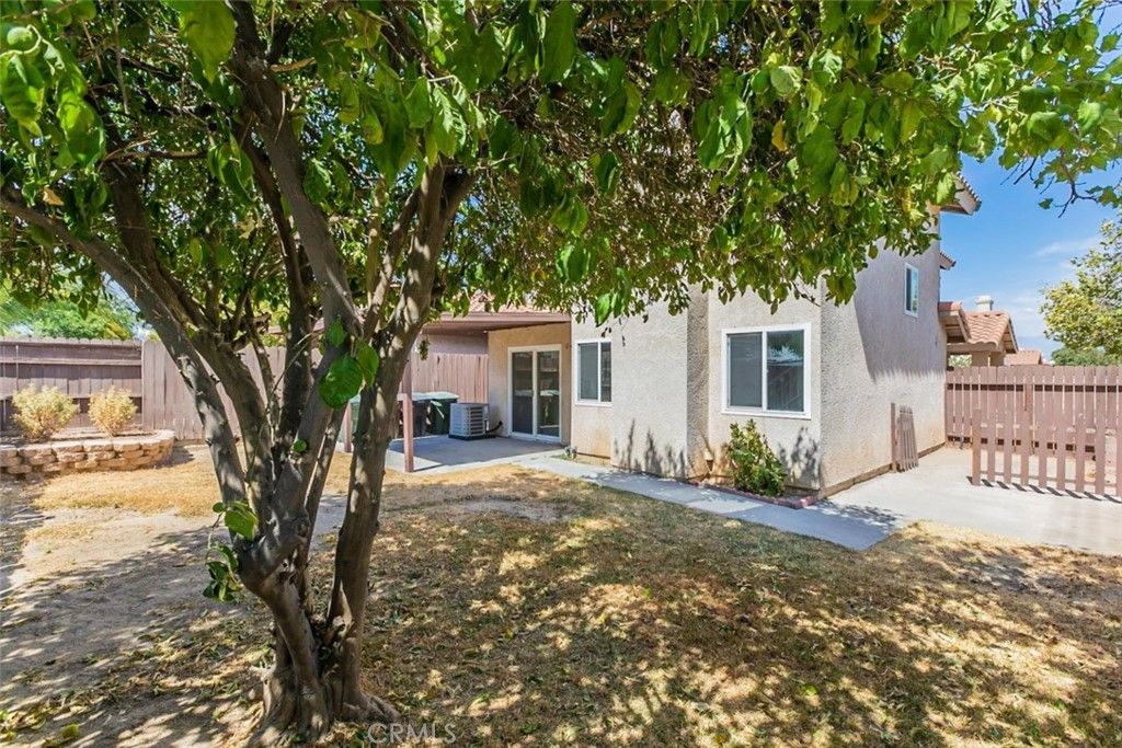 listing image 130729542093278683255