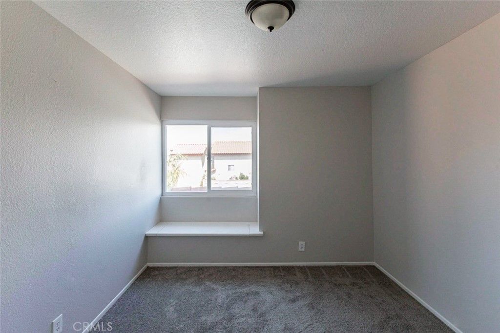 listing image 130724954714231607398