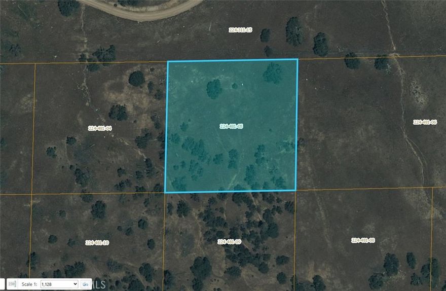 2.5 acres of vacant land.  Wind turbines on neighboring properties to the north.  Close to Hwy. 58 and the Tehachapi area.  APNs 224-481-10 & 224-481-11 also available.