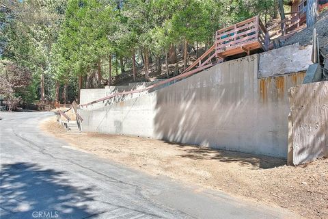 A home in Crestline